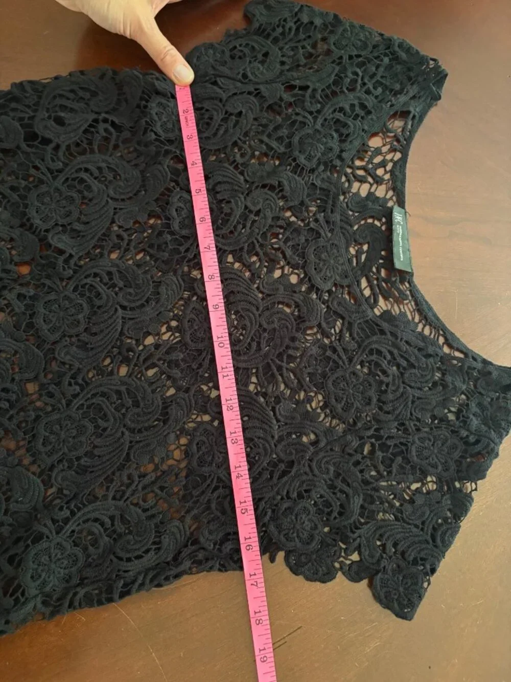 Black Boho Floral Lace Sheer Crochet Top Women’s Fits like a Petite Medium